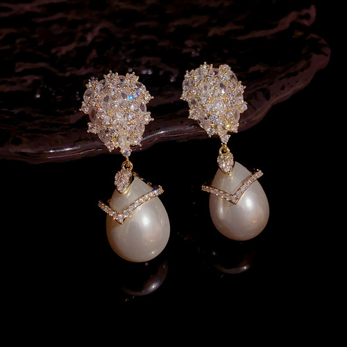 Fall/Winter new collection: Stylish white pearl and zircon earrings with S925 silver pins—delicate, elegant, and exuding high-end sophistication for a glamorous lady-like vibe.