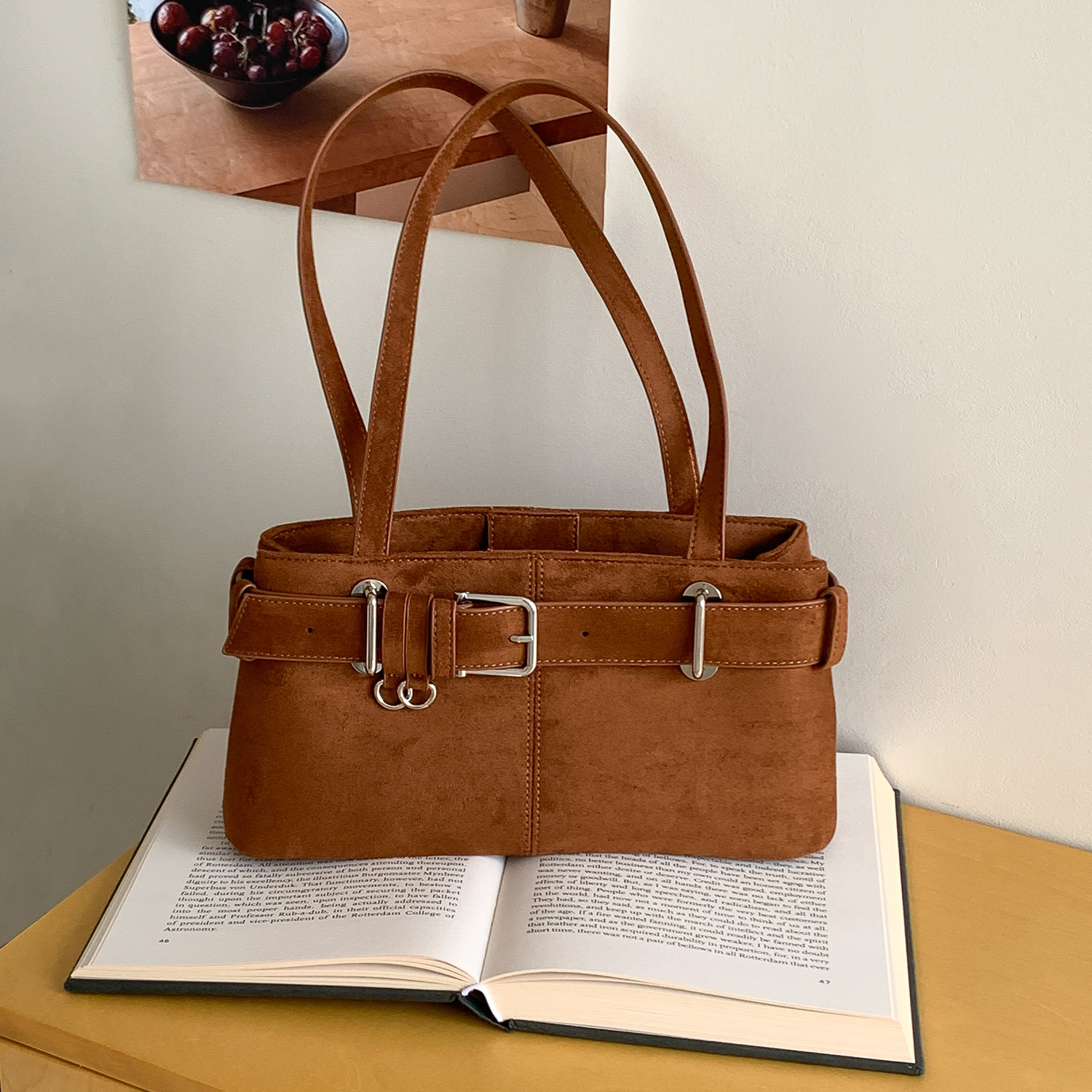 Retro Minority Design Autumn And Winter Underarm Bag