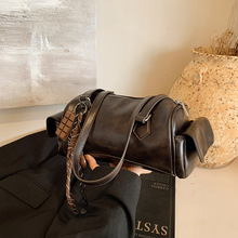 跨境复古大容量通勤腋下包女式包2024新款简约保龄球包百搭单肩包