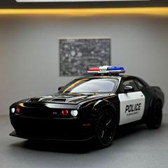 嘉業合金車モデル1:22地獄猫パトカーの声光回力玩具車の効果音モデルの置物代理卸売り