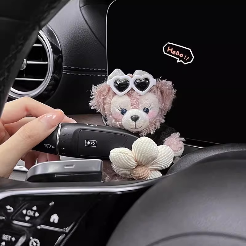 2025 nuevo modelo de automóvil de marchas de mano de Sherry Mei decoración de automóviles luces de dirección limpiaparabrisas muñecas muñecas adornos interiores