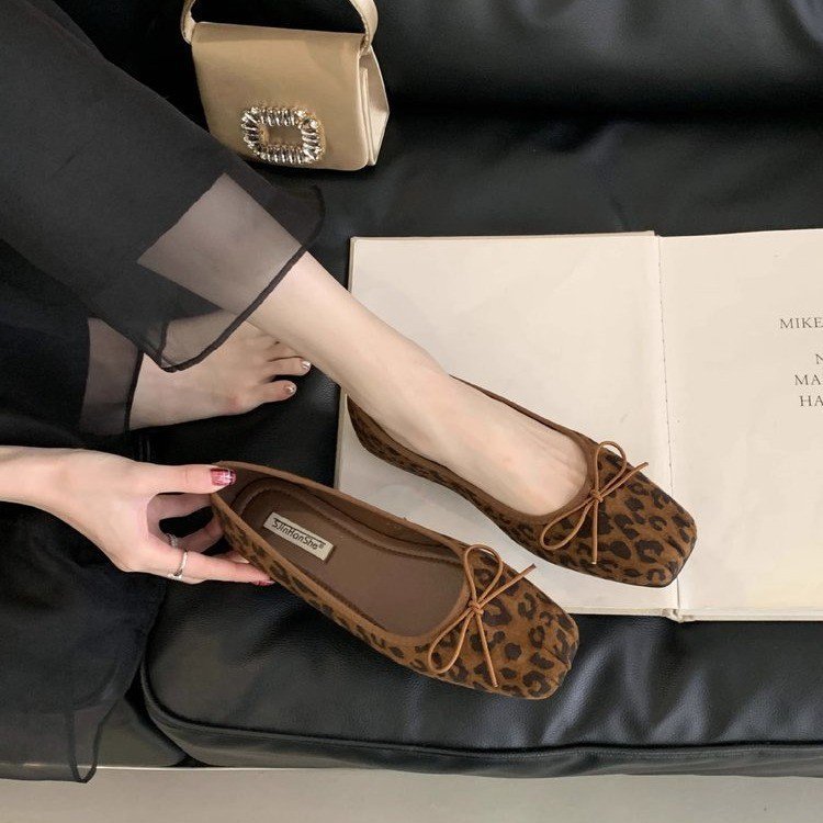 Cabeza cuadrada coreana de leopardo zapatos individuales para mujeres 2026 el otoño de la explosión de lazos franceses con falda de ballet zapatos de noche