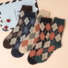 菱格襪子女中筒襪格子英倫學院風長襪復古格紋秋冬棉襪長筒堆堆襪