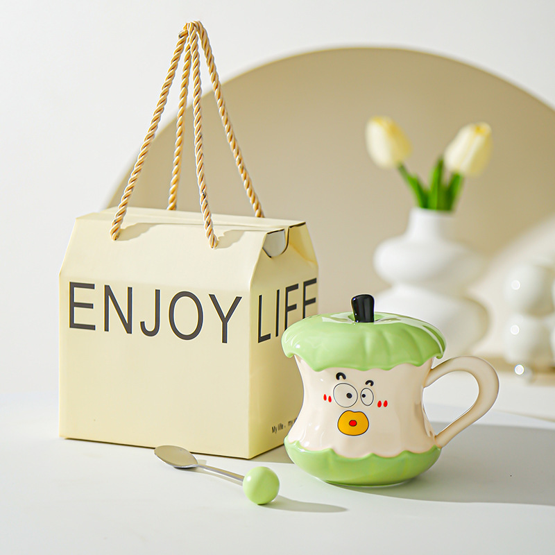 Creativo y extraño, taza de agua con cuchara de tapa, regalo de mano, taza de cerámica, taza de pareja de frutas en línea.