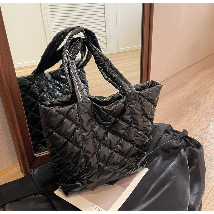 Nuova borsa da donna di grande capacità, alla moda e semplice, monospalla, borsa da ascella, borsa da viaggio versatile a forma di diamante, borsa tote a mano_voghion.com