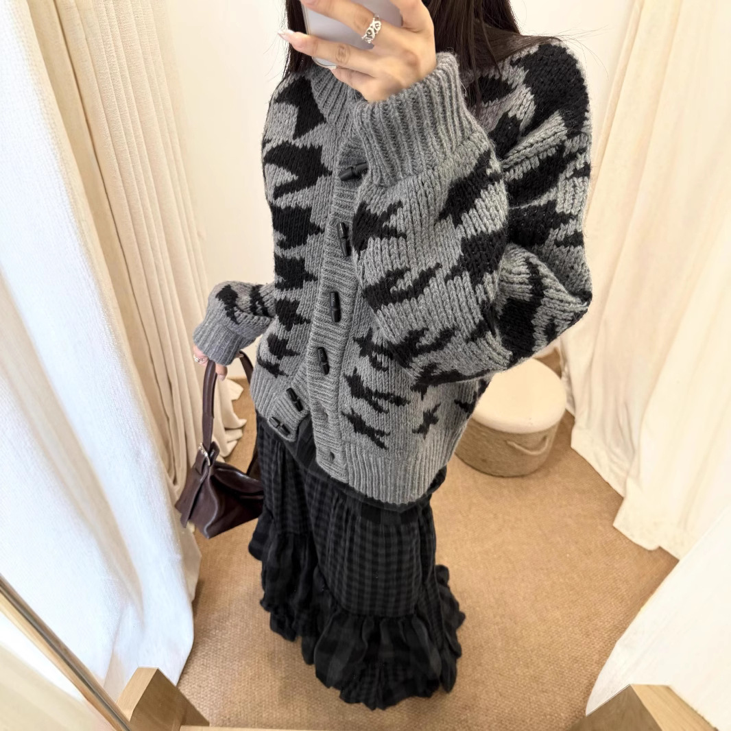 Name.jpg?x-oss-process=image/format,png