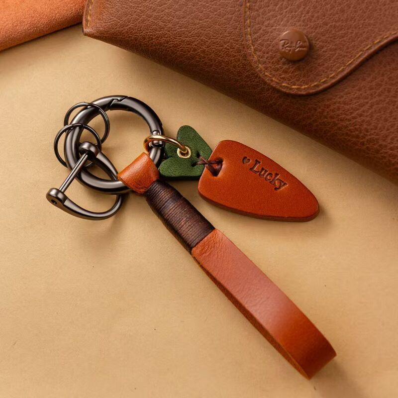 Cute Carrot Wrist Strap Keychain, Leather Car Chain, Exquisite Ins-Style Backpack Pendant, High-Quality Key Ring