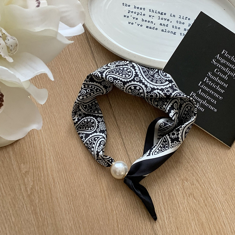 Nuevo collar de perlas, bufanda de seda para mujer, moda de alta gama de primavera y verano francesa, bufanda de seda de succión magnética de todo fósforo, personalizada de fábrica