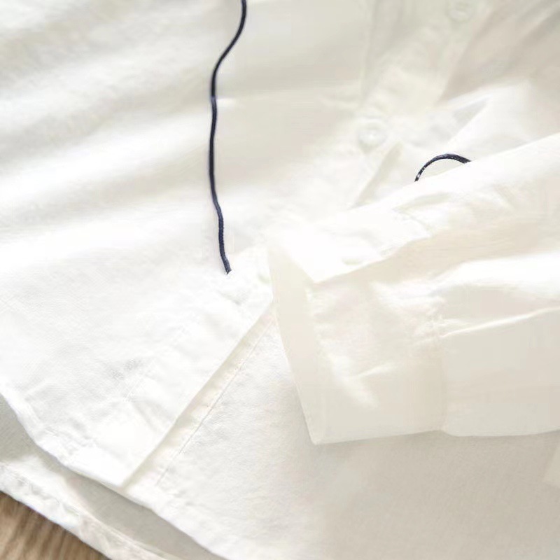 Primavera 2024 nuevas niñas medio y grande de los niños transpirable princesa manga larga con volantes solapa camisa blanca moda