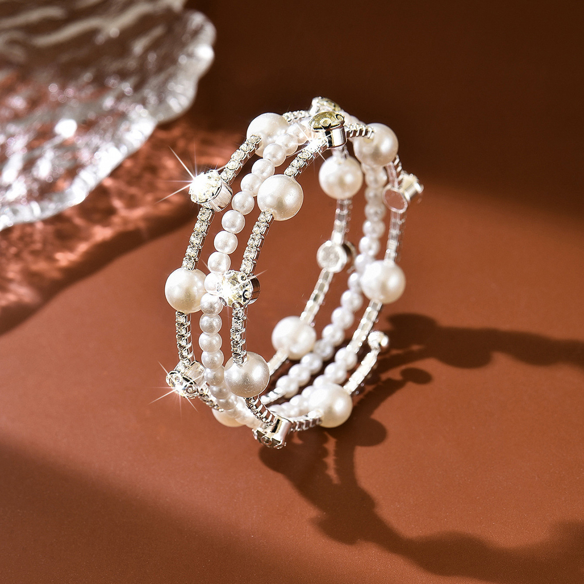 Brazalete de perlas de diamante de industria pesada para mujeres alrededor de la pulsera pulsera pulsera pulsera ligera de lujo nicho correa elástica abierta