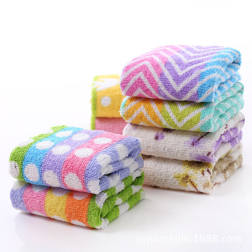New cartoon small towels, children's small square towels, baby square towels, saliva towels, kindergarten hanging towels with hooks