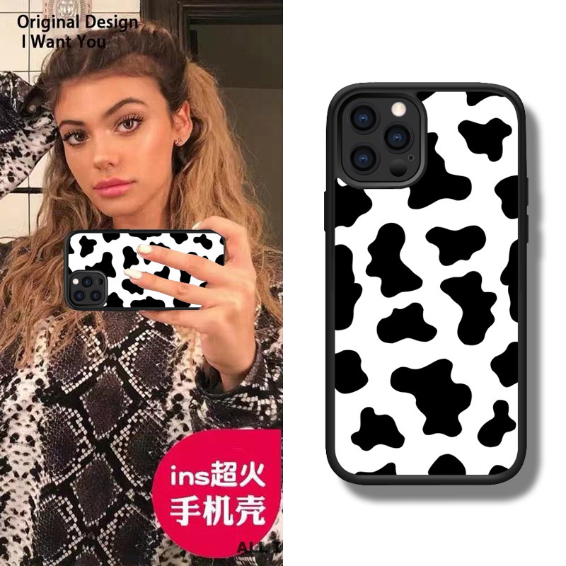 Suitable for iPhone 14/15/16 Apple 17 Pro Max Wildflower Black and White Cow Pattern Soft Edge Anti-Drop Full-Cover Phone Case