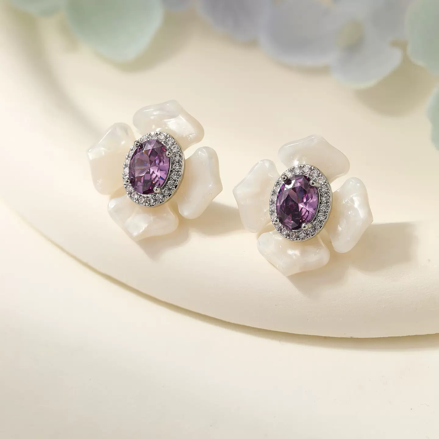 复古紫色小香风花朵耳钉女小众设计甜美气质时尚百搭耳饰锆石通勤