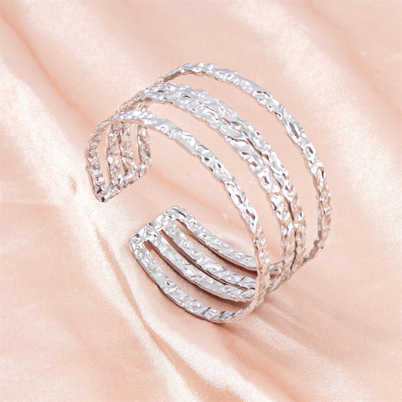 Plating Design Simple Style Solid Color 304 Stainless Steel 18K Gold Plated Bangle In Bulk