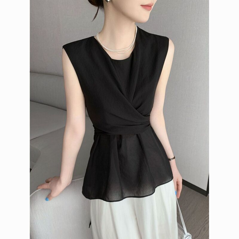 Black Round-Neck Sleeveless Tie-Up Blouse for Women, Summer 2026 New Style, Waist-Cinching, Slimming, Twisted Knot, Elegant Top