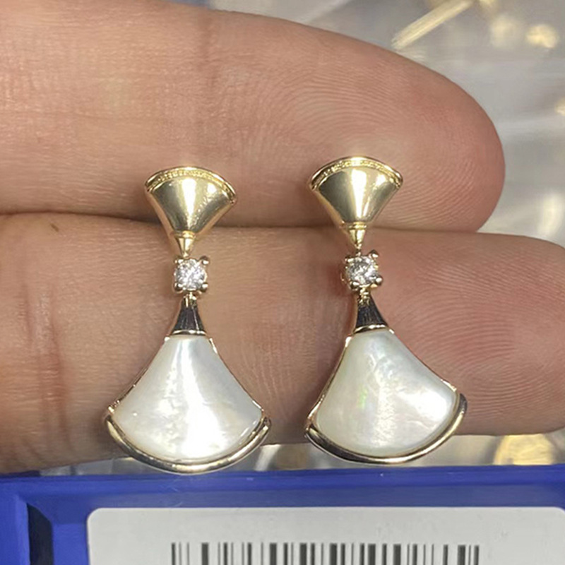 宝加高品质天然白贝母小裙子耳钉女时尚百搭天然红玛瑙扇形耳环|undefined