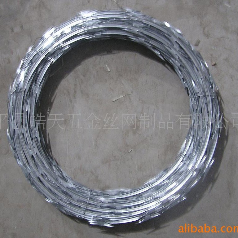 供热镀锌螺旋型刀片刺绳  不锈钢蛇腹形围墙刀片刺网支撑刀刺网