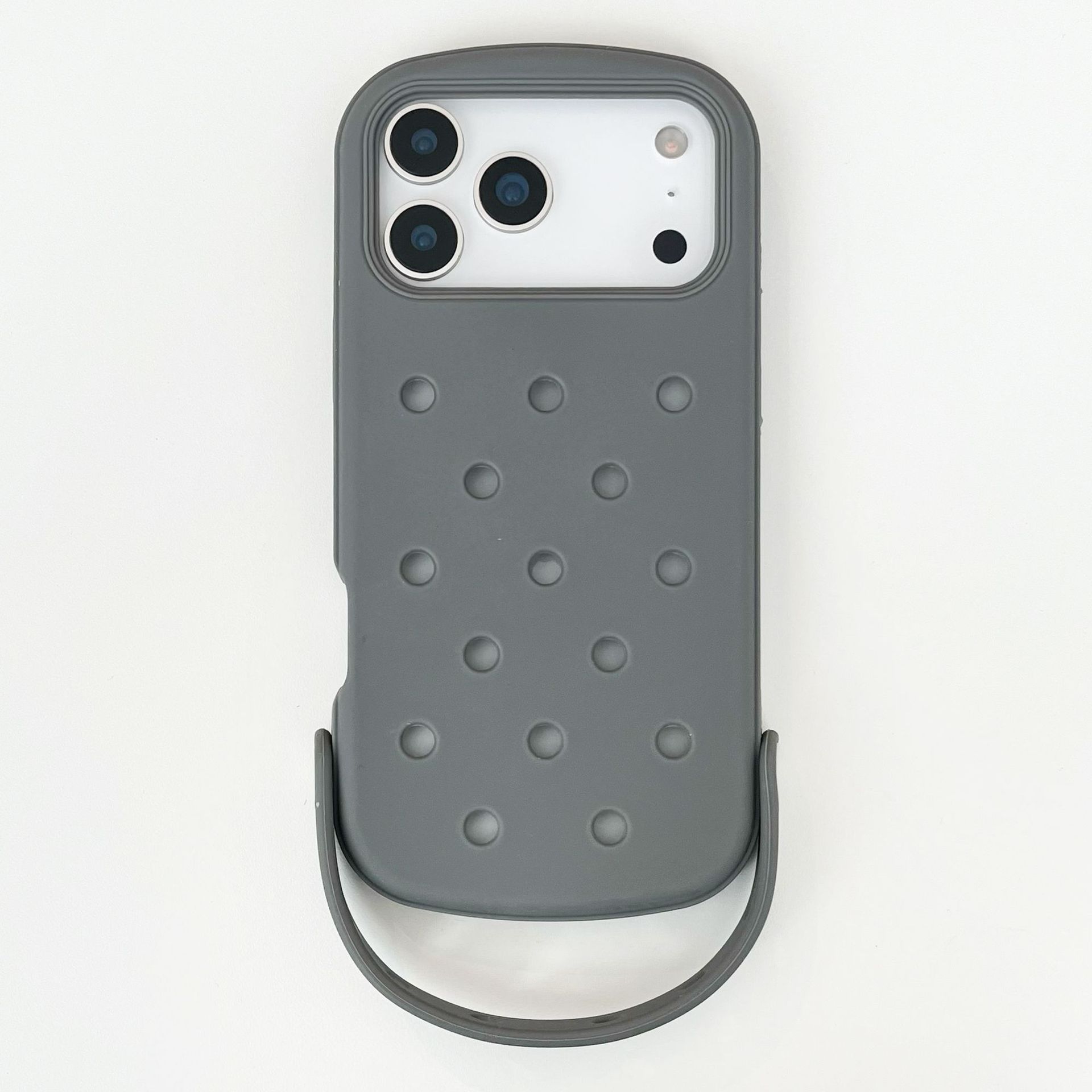 Aplicable para iPhone17ProMax zapatillas agujero agujero estuche de teléfono celular disipación de calor silicona protector a prueba de caídas Apple 17Pro
