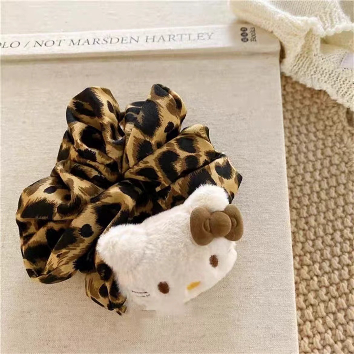 브라운 KT 호피무늬 머리끈