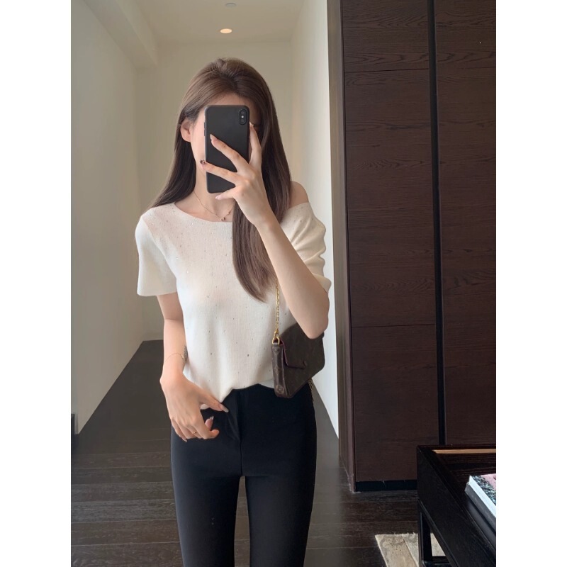 Elegant and Fashionable One-Line Neckline Bling Shimmering Slim-Fit Knit Short-Sleeve Top for Women 26 Spring/Summer New H041001