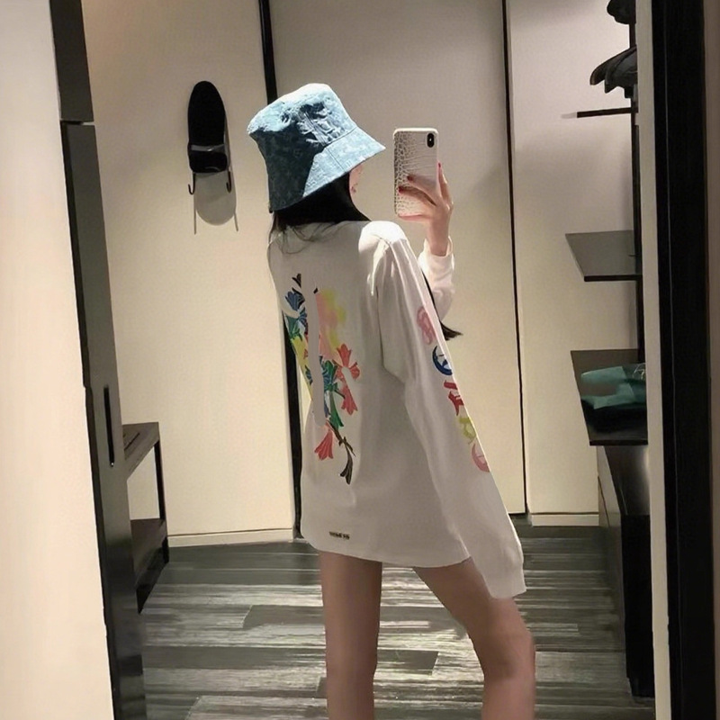 外贸高品质南油早秋新款男女同款精致绒面发泡字母印花双纱长袖T|undefined