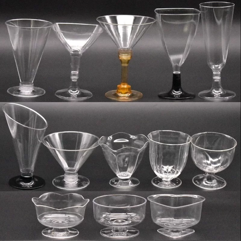 Disposable wineglass, champagne glass, transparent plastic mousse