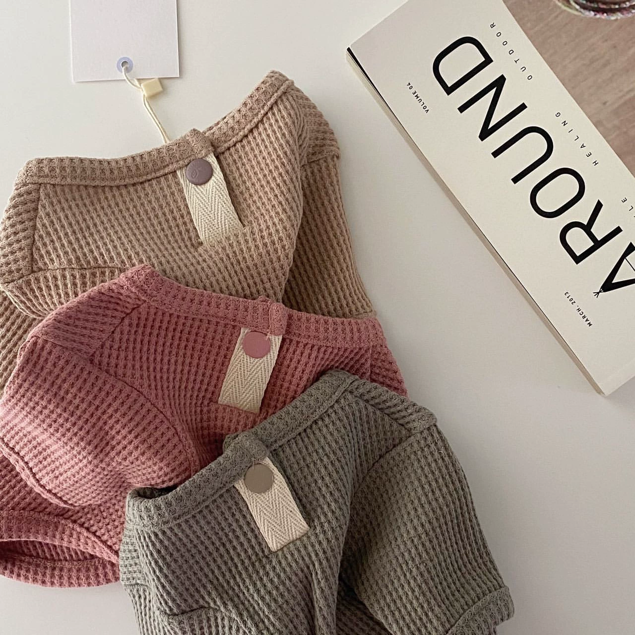 Новая осенняя и зимняя одежда, дикая нижняя рубашка, собака, кошка, Тедби, медведь Йоркшир Бомей, одежда для домашних животных