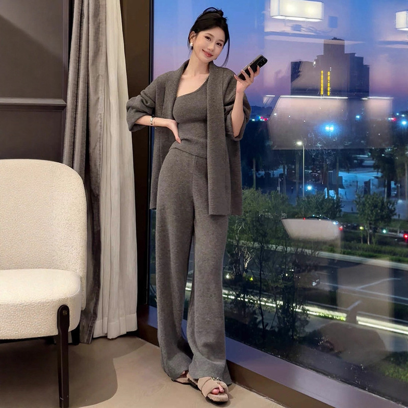 Autumn and Winter New Elegant Sweater Cardigan Vest Pants Knitted Suit Women's Three-Piece Set (1.6kg Thickeneded Version)