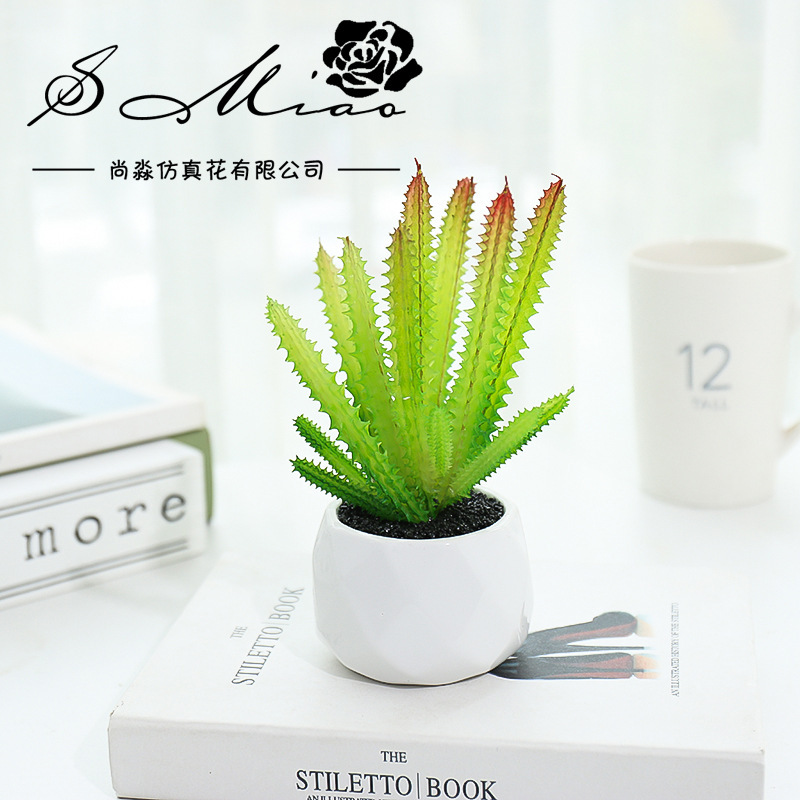 Columna de hombre de gran diamante gris oscuro ☆