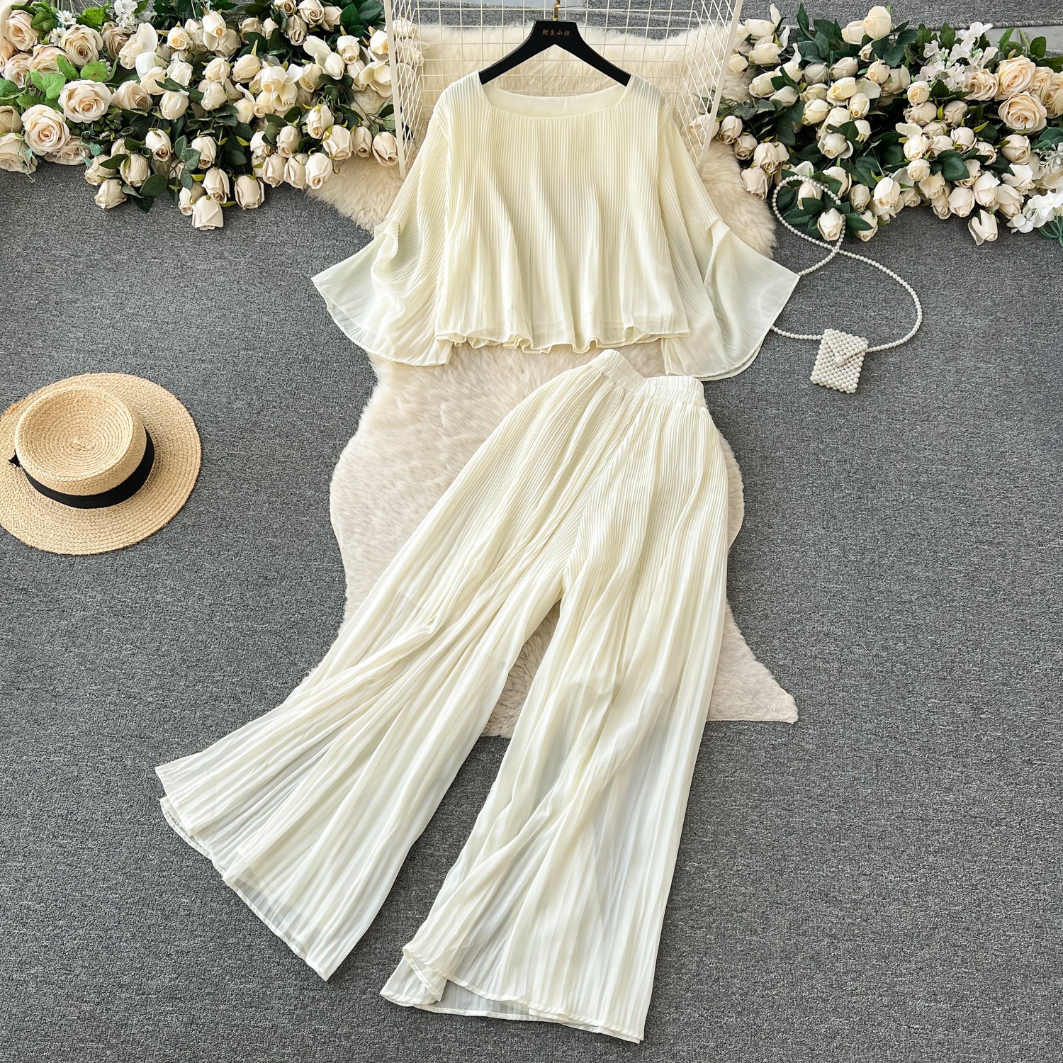 Retro Hepburn Style Women's Summer Loose Fitting T-Shirt High Waist Long Drape Sophisticated Elegant Short Pant Set_ecoleips.com