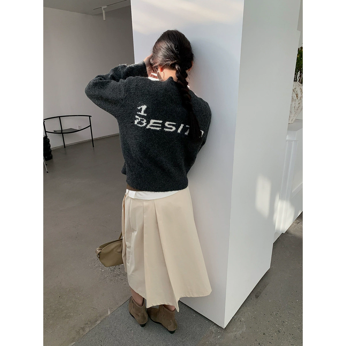 Yi Eo inbyin контрастные буквы с круглым вырезом трикотажное пальто женская двойная застежка на молнии свитер с длинными рукавами кардиган