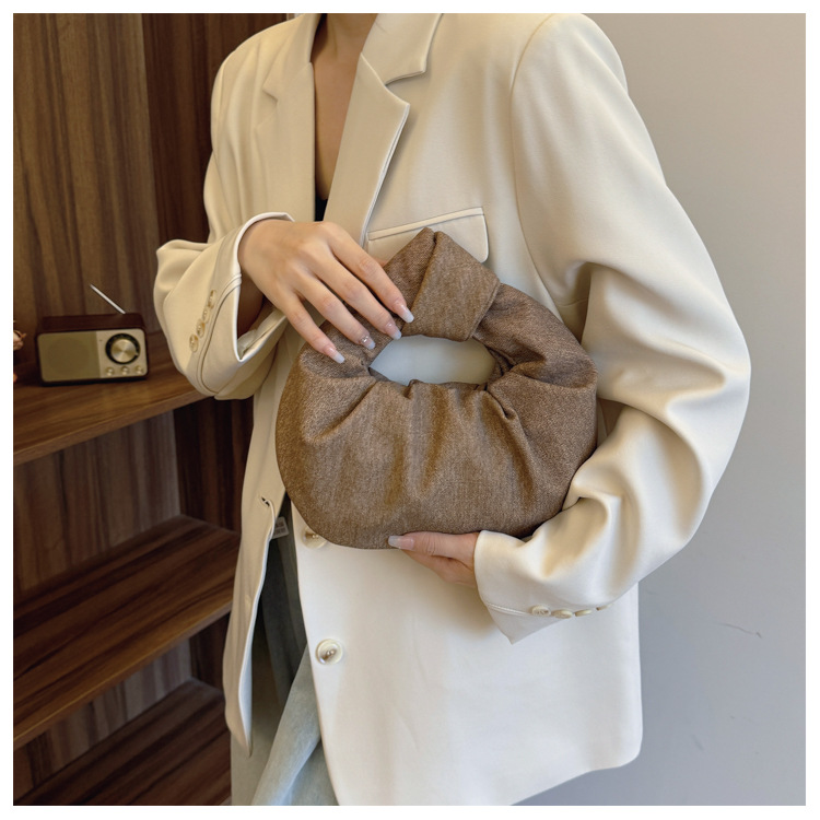 976g Weight Polyester Lining Material This Year's Popular New Moon Bag Early Autumn New Women's Bag Simple Retro Denim Casual Versatile Handbag Fashion
