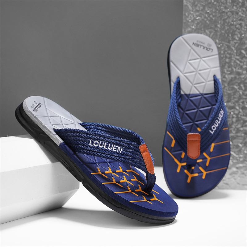 2025 chanclas de verano personalidad de los hombres zapatos de playa de uso exterior tendencia al aire libre sandalias y zapatillas antideslizantes de fondo suave en nombre del cabello