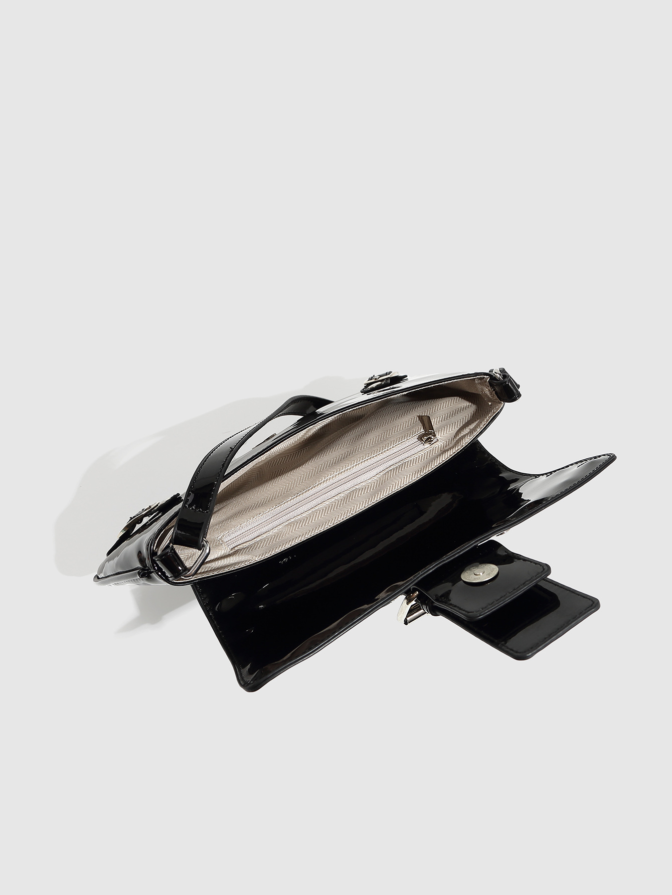 Women's Gender Women's Medium Pu Leather Solid Color Streetwear Square Magnetic Buckle Baguette Bag