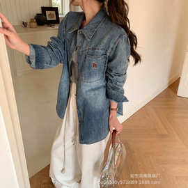 复古浅蓝牛仔衬衫薄外套女2026秋款简约通勤百搭宽松休闲上衣潮B7