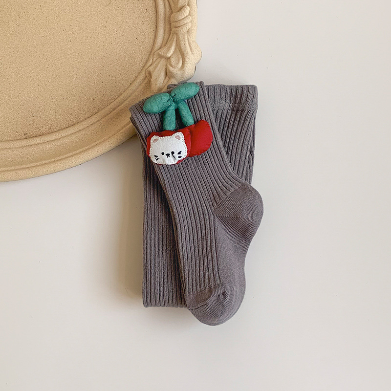 Otoño nuevo oso de cereza de dibujos animados calcetines para niños vestidos con calcetines para niños pequeños y medios