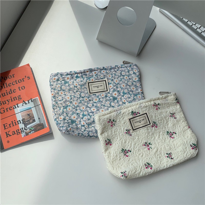 Women's All Seasons Canvas Corduroy Flower Vintage Style Square Zipper Cosmetic Bag display picture 3