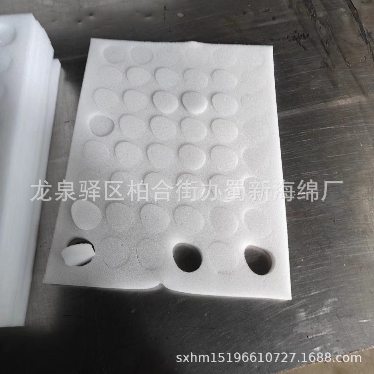 厂家供应白色草莓海绵垫薄片材/草莓海绵垫/白色海绵片材