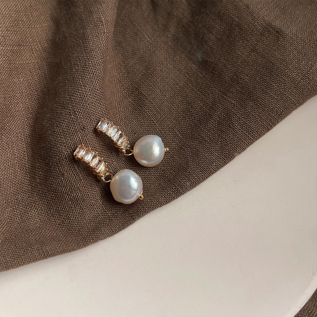 1 Pair Elegant Retro Geometric Freshwater Pearl Earrings display picture 15