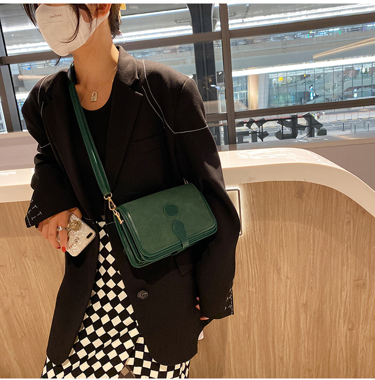 Texture Casual Small Bags Women's 2021 New Trendy Style Internet Celebrity Autumn And Winter Shoulder Bag Simple Retro Messenger Bag display picture 10