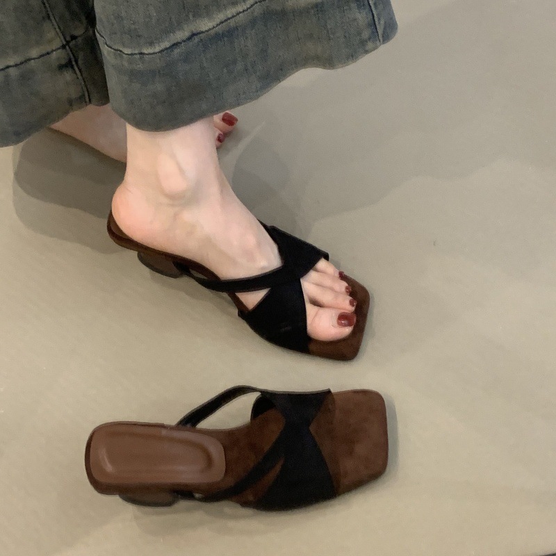 검은색