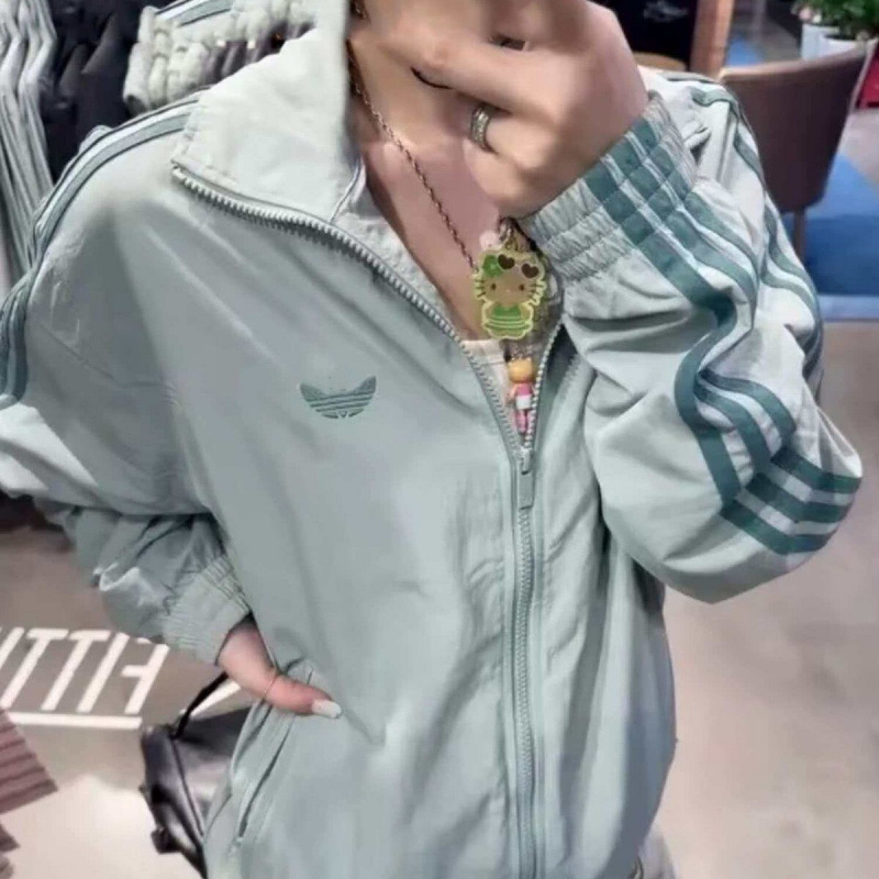 High-Quality Clover Fashion Loose-Fitting Slimming Jacket for Men and Women, Spring and Autumn Woven Windproof Stand-Collar Jacket High-Quality Clover Fashion Loose-Fitting Slimming Jacket for Men and Women, Spring and Autumn Woven Windproof Stand-Collar Jacket