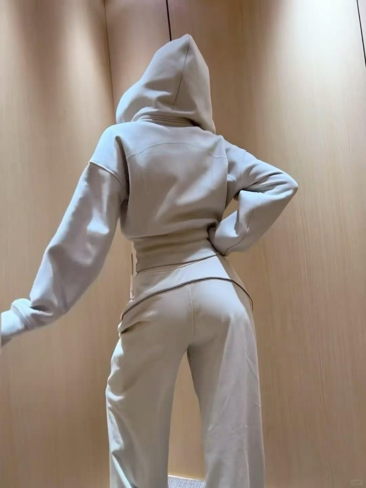 White and gray sweatshirt + straight pants (suit) / S
