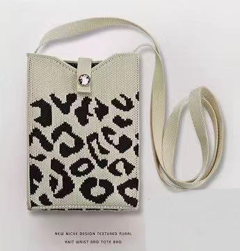 2023 Amazon eBay estilo coreano bolsa de lana moda simple punto bolsa de hombro Panda bolsa de mano fábrica