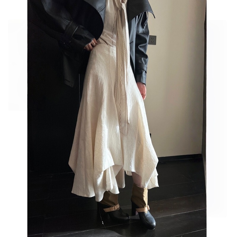 Ouyang Ou 10/8 20:00 [Dream Camellia] Irregular Draped Stacked Skirt