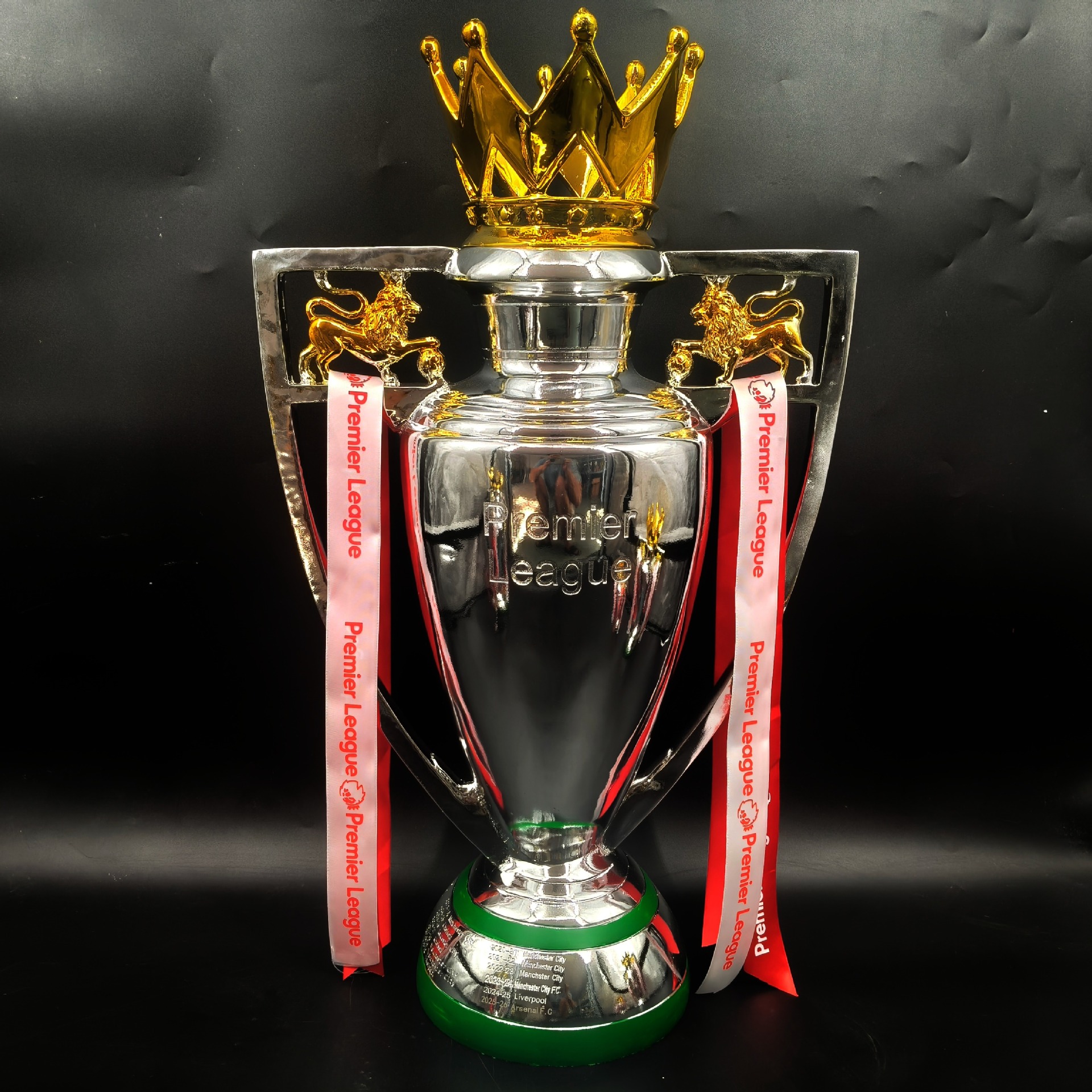 Trofeo de la Premier League 2026 de fútbol, recuerdos de fútbol, modelo de mercancía para aficionados del Liverpool y del Arsenal, para comercio exterior image 11