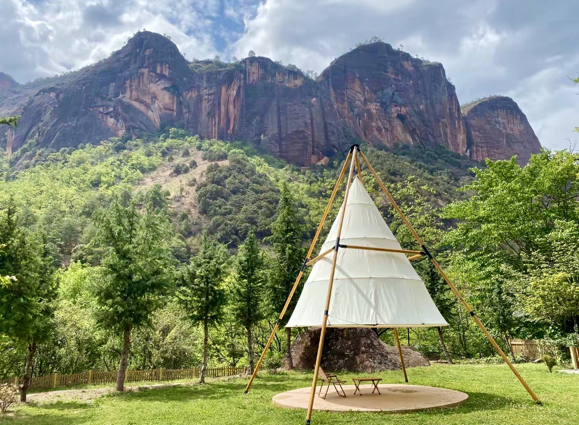 Luz de lujo triángulo red carpa de comidas al aire libre Hotpot Hotel camping lugar escénico Cottage Residence Hotel Tent