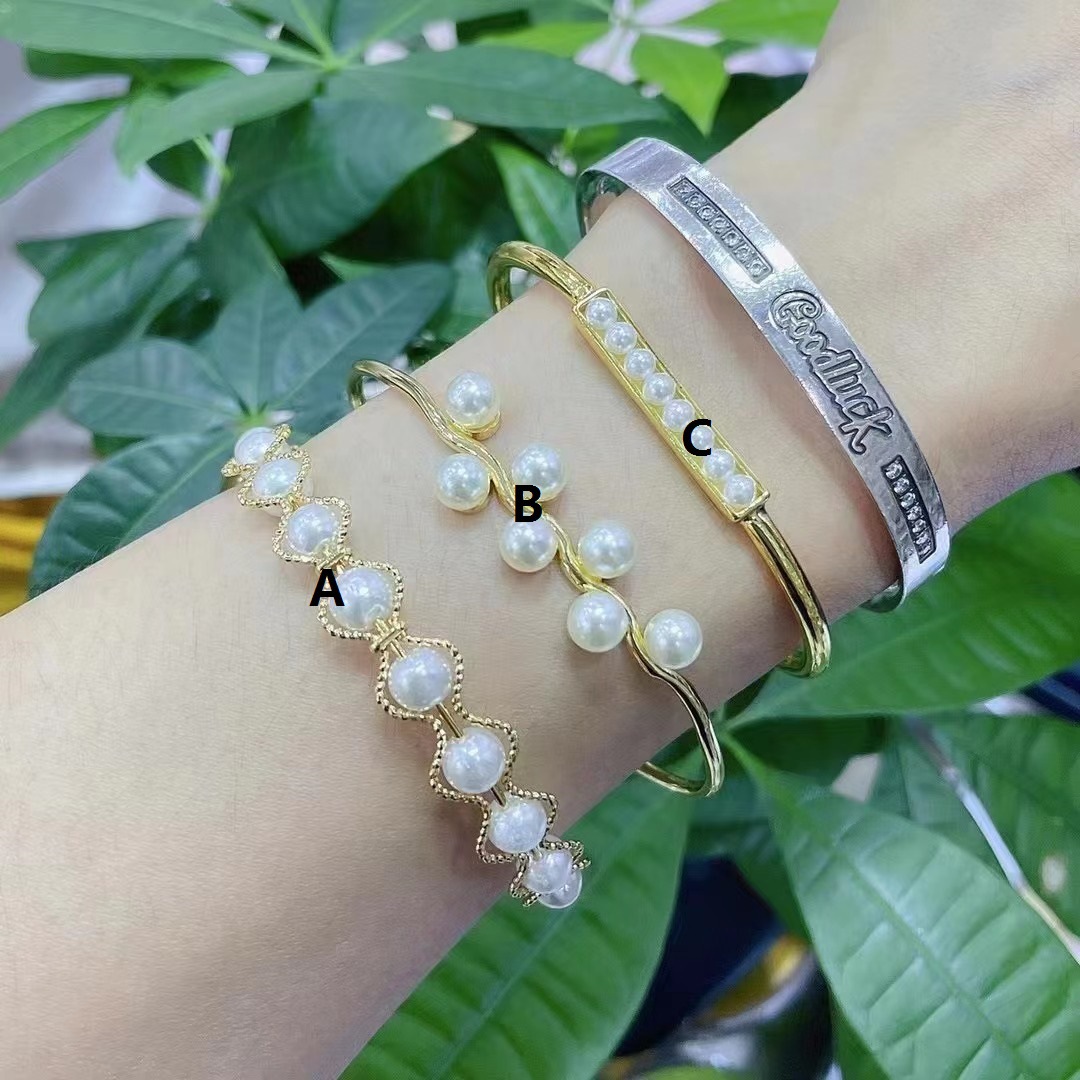 Fashion Solid Color Copper Inlay Pearl Bangle 1 Piece