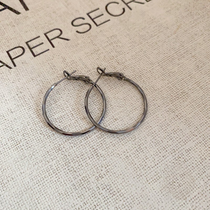 Pendientes de metal transfronterizos de otoño e invierno con aguja de plata, pendientes, pendientes de viento frío de moda de nicho, pendientes de lujo de alta gama de luz de todo fósforo