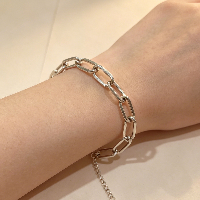New Bohemian Multi-Layer Charm Bracelet Necklace Style for Women Simple Thick Chain Clavicle Chain New Bohemian Multi-Layer Charm Bracelet Necklace Style for Women Simple Thick Chain Clavicle Chain